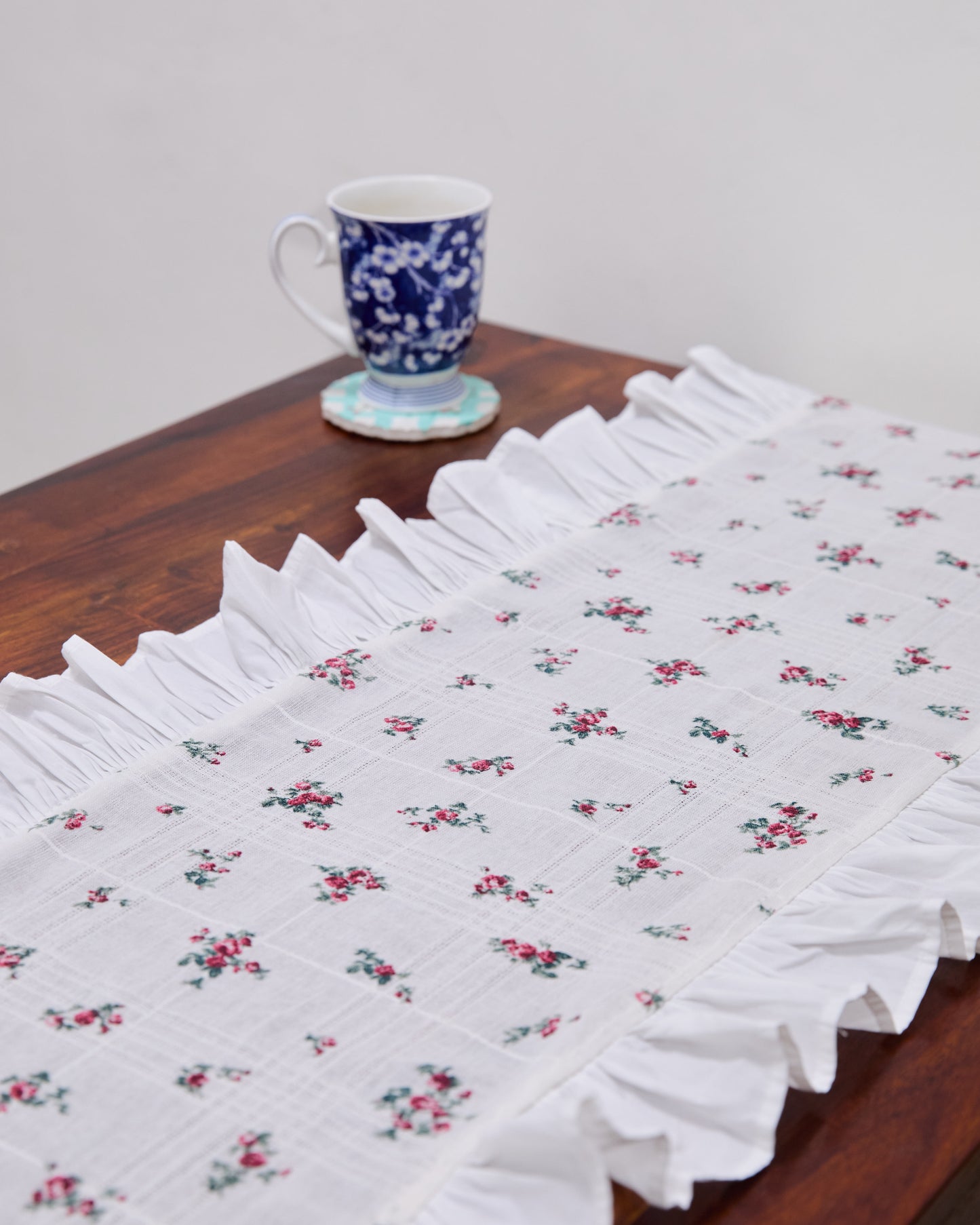Rosebud Ruffle Cotton Table Runner