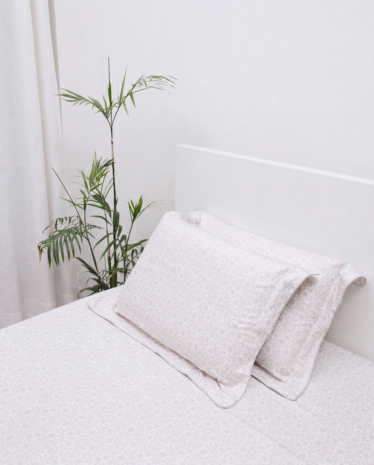 Whispering Vines Pillow Set