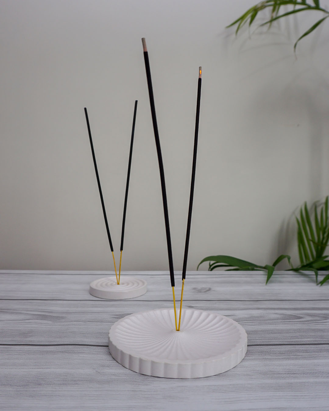 RIPPLE INCENSE HOLDER