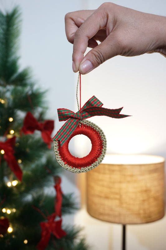ARTISANAL CHRISTMAS ORNAMENT(Red & Gold)