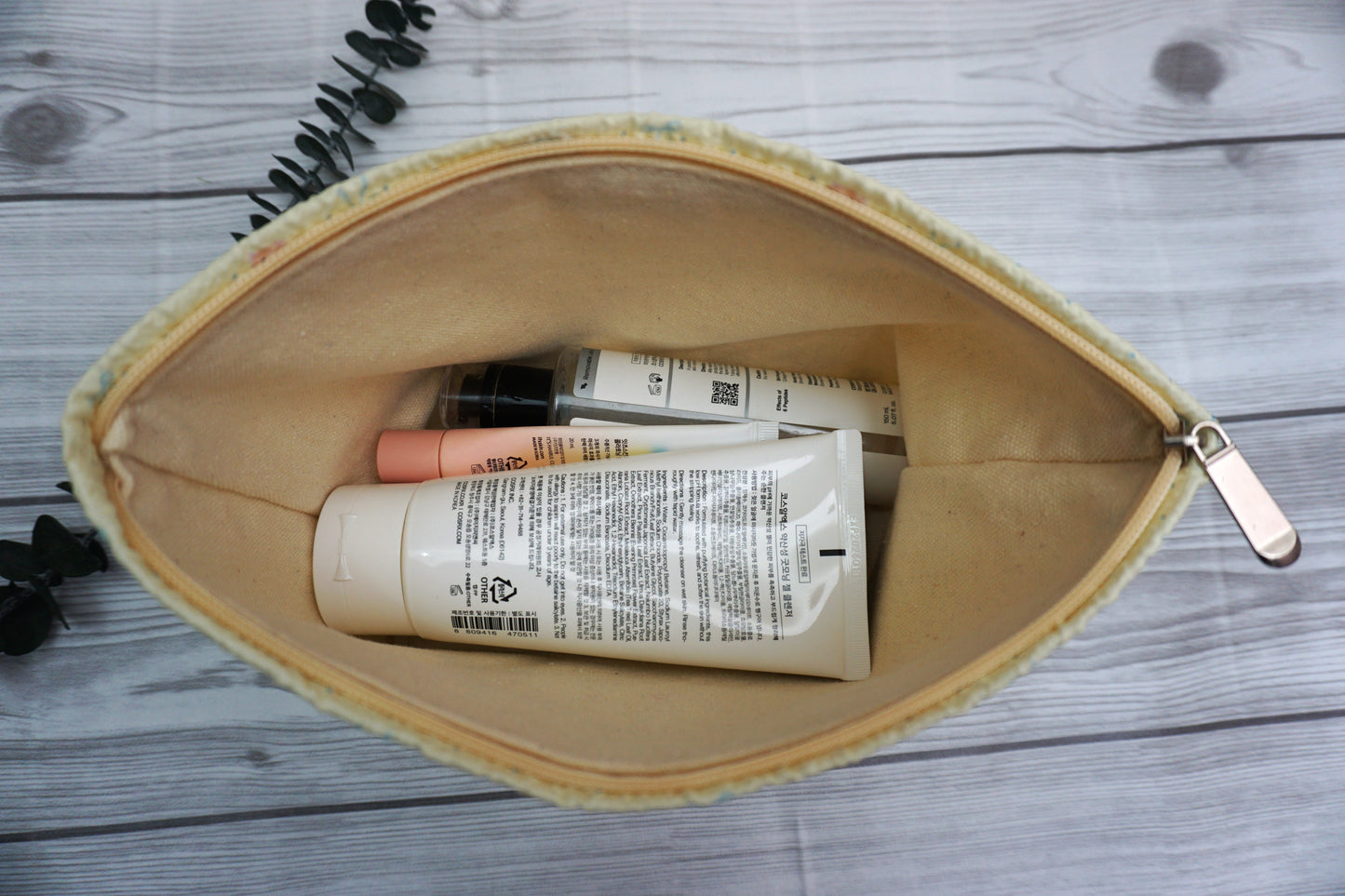 POUCH