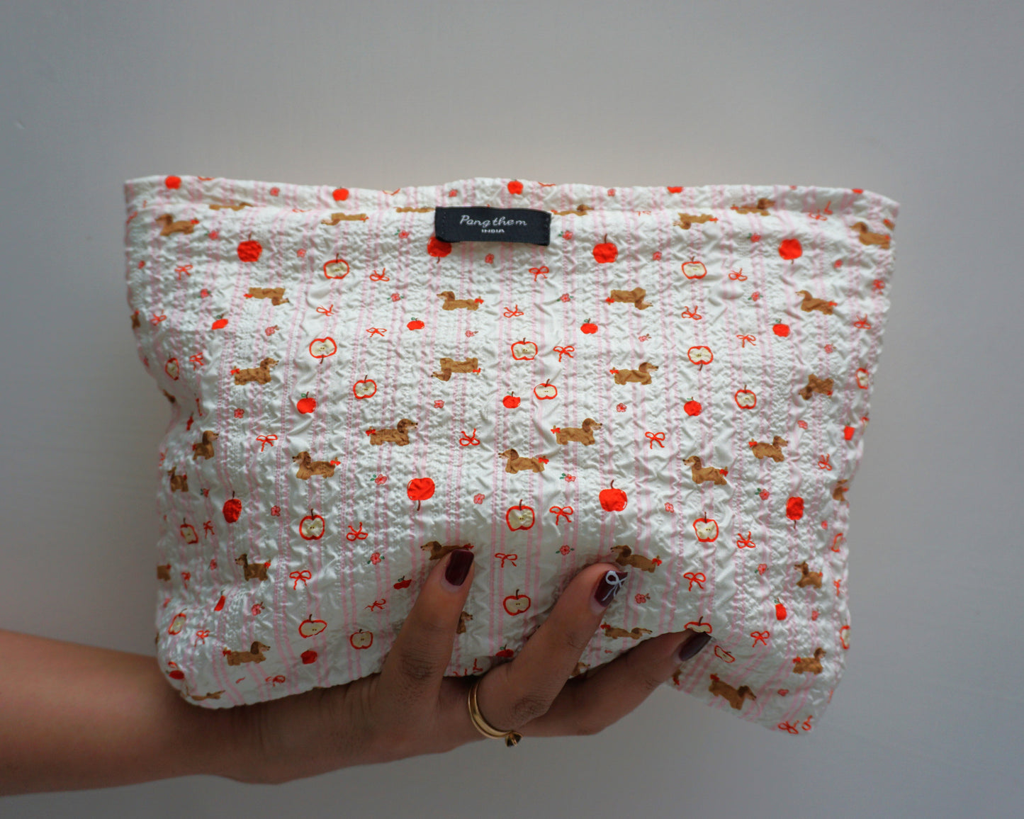 POUCH