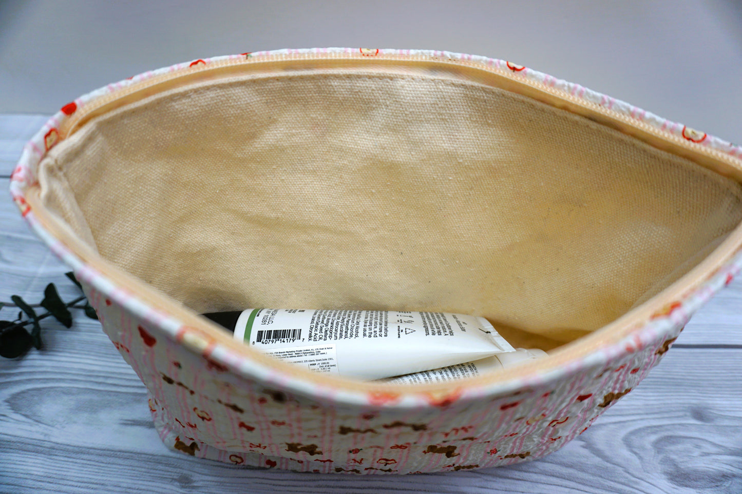 POUCH